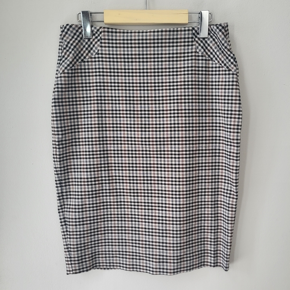 RW & Co. Classic Fitted Checkered Skirt